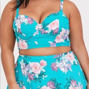 Women’s bathing suit